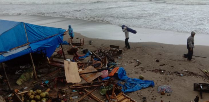 Kondisi Pantai Anyer pagi ini, Minggu (23/12/2018).