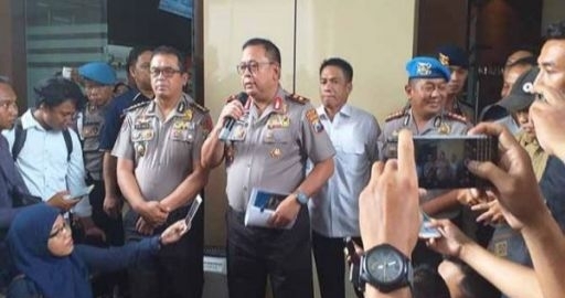 Kapolda Jatim Irjen Pol Luki Hermawan dalam siaran persnya di Mapolda Jatim.