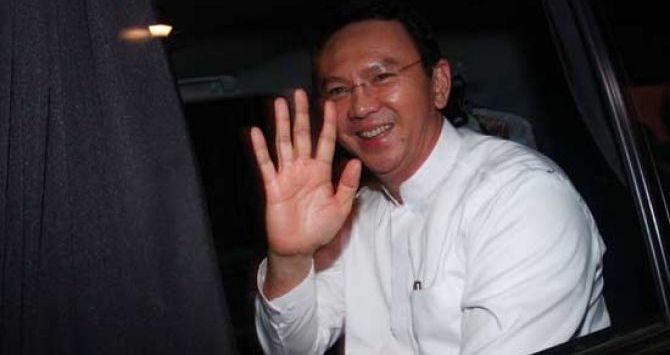 Mantan Gubernur DKI Basuki Tjahaja Purnama resmi menjadi kader partai PDIP. 