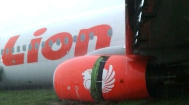 Pesawat Lion Air JT 174 yang tergeincir di Bandara Supadio Pontianak (Istimewa)