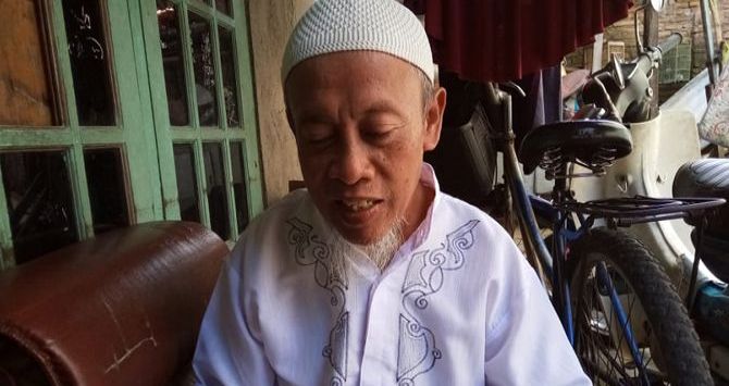 Ayah FA, Muh Fajri saat ditemui di rumahnya, Selasa (26/3). 