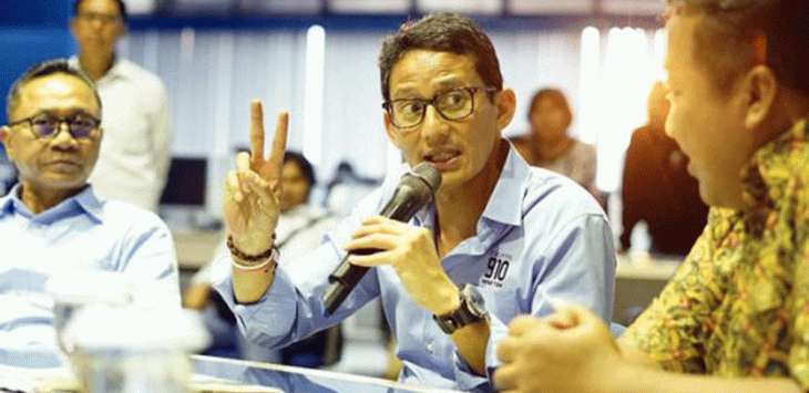 DIALOG : Cawapres Sandiaga Uno berdiskusi di ruang redaksi Jawa Pos, belum lama ini. (Foto: Mahesa Indra/Jawa Pos)