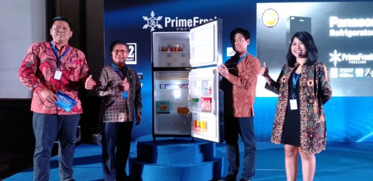 Panasonic kenalkan produk terbaru berteknologi Nanoe dan PrimeFresh di Hotel Papandayan, Kota Bandung, Selasa (9/4).