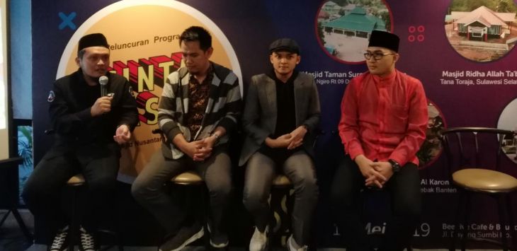 Tim produksi program televisi bertajuk Cinta Masjid menggelar konferensi pers.(foto : Azis Zukhairil)