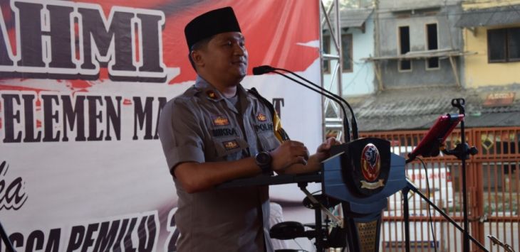 Wakapolres Bandung, Kompol Mikraudin memberikan sambutan saat silaturahmi Forkopimda dengan elemen masyarakat dalam rangka Rekonsiliasi Kebangsaan Pasca Pemilu 2019 hususnya di Wilayah Kabupaten Bandung, Senin (20/5/2019).Foto:Istimewa