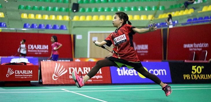 TANDING: Hasifa Syahira, peserta U13 asal Bungo (Jambi) bertanding di Tahap Turnamen Audisi Djarum Beasiswa Bulutangkis 2019 di GOR KONI, Bandung, Senin (29/7/2019). (foto : Dok
)