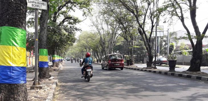 LALU LINTAS: Suasana arus lalu lintas di Jalan Supratman, Kota Bandung. Rencananya pembangunan tol North South Link (NS Link) akan melintasi jalur tersebut. 
(foto: IST)