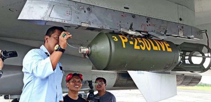 BOM : Akhirnya Bom P-100L dan Bom P-250L mendapatkan Type Certificate dari Pusat Kelaikan (PUSLAIK) Kementerian Pertahanan RI. (foto : M.ANWAR/RADAR BANDUNG)