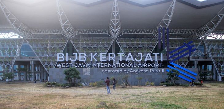 SUASANA: Suasana Bandara Internasional Jawa Barat (BIJB) tampak dari depan. 
(foto: IST)