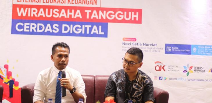 PEMAPARAN : Deputy Business Unit Head WOM Finance Regional Jawa Barat, Tasrif HM Saleh (kiri), memaparkan terkait edukasi  Wirausaha Tangguh Cerdas Digital kepada peserta, di Wisma Diklat Bina Marga Bandung, Jalan L.L. RE. Martadinata, Kota Bandung, Kamis (19/9/2019).
(foto: GATOT POEDJI UTOMO/RADAR BANDUNG)