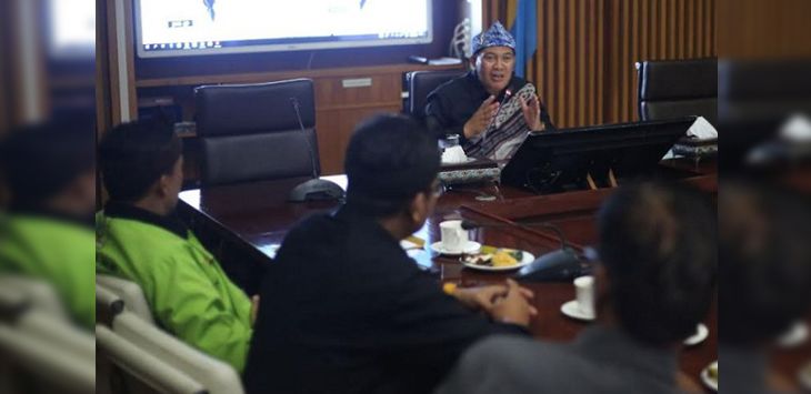 AUDIENSI: Walikota Bandung, Oded M Danial menerima aspirasi perwakilan serikat buruh di balai Kota Bandung, Jalan Wastukancana, Rabu (4/9/2019).
FOTO : (IST)