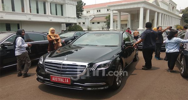 Mobil sewaan kelas premium untuk tamu negara yang akan hadir di acara pelantikan Jokowi - Ma'ruf. Foto M Fathra Nazrul Islam/JPNN.