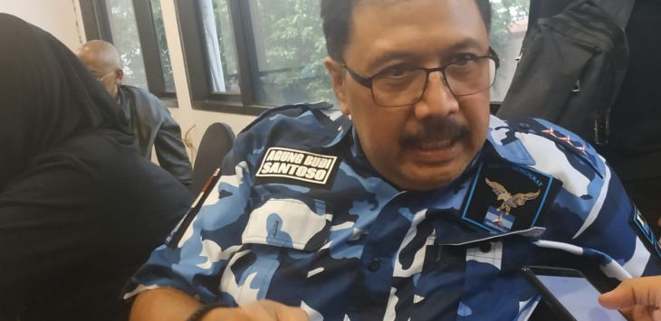 Anggota DPR/MPR RI, Agung Budi Santoso memberik. Foto: GATOT POEDJI UTOMO/RADAR BANDUNG