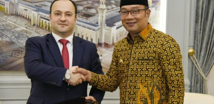 Gubernur Jabar, Ridwan Kamil menerima kunjungan dari Duta Besar Azerbaijan untuk Republik Indonesia Jalal Mirzayev di Gedung Pakuan, Kota Bandung, Rabu (22/1/2020).  