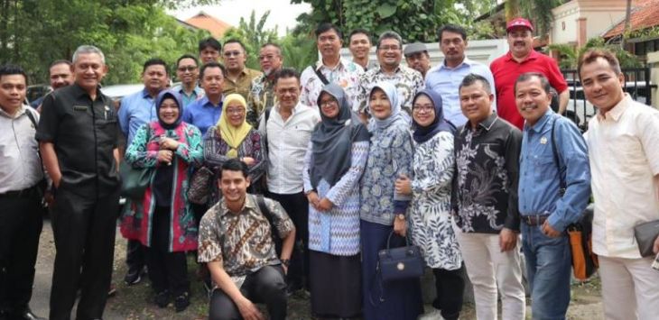 Anggota DPRD Jabar Daerah Pemilihan (Dapil) Cianjur dari Partai Demokrat, Hj Lilis Boy, saat melakukan kunjungan kerja komisi di sejumlah daerah.Foto:Istimewa