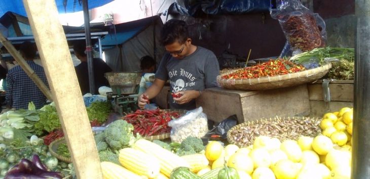 Kegiatan jual beli yang ada di Pasar Soreang, Kabupaten Bandung, Rabu (5/1/2020). (Fikriya Zulfah/RADAR BANDUNG)