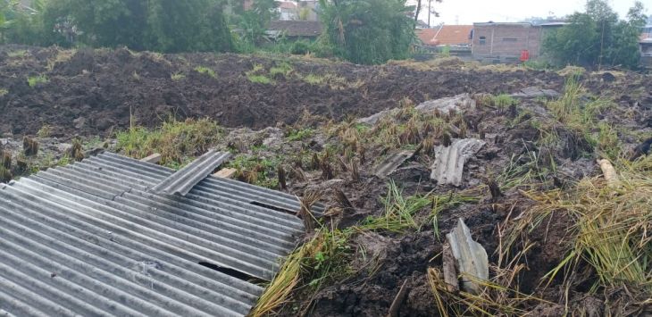 Longsor di kampung Hegarmanah Desa Sukatani Kecamatan Ngamprah KBB. Foto: Hendra