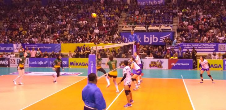 Tim putri voli Bandung BJB Tandamata berhasil menyapu bersih kemenangan dalam semua laga seri kedua putaran kedua Proliga 2020, usai mengalahkan Jakarta BNI 46 dengan poin 3-0 (25-17, 25-18, 25-9). dalam pertandingan yang berlangsung di GOR C-Tra Arena Jalan Cikutra, Kota Bandung, Minggu (8/3/2020) malam.
