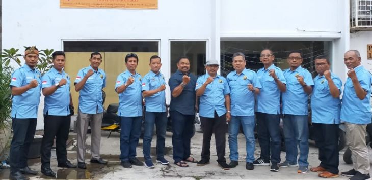 Pengurus LP Tipikor Nusantara Jawa Barat berfoto bersama usai peresmian kantor