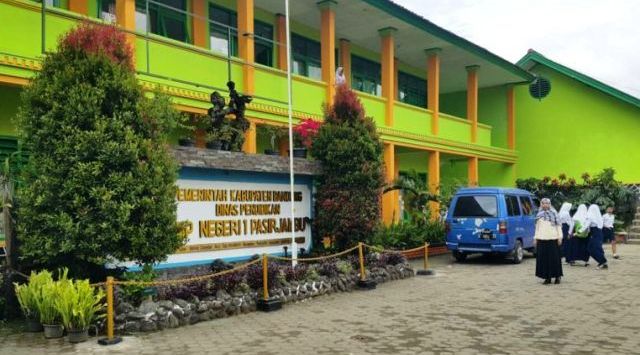 SUASANA : Suasana sekolah sebelum adanya pandemi Virus Corona (Covid 19)