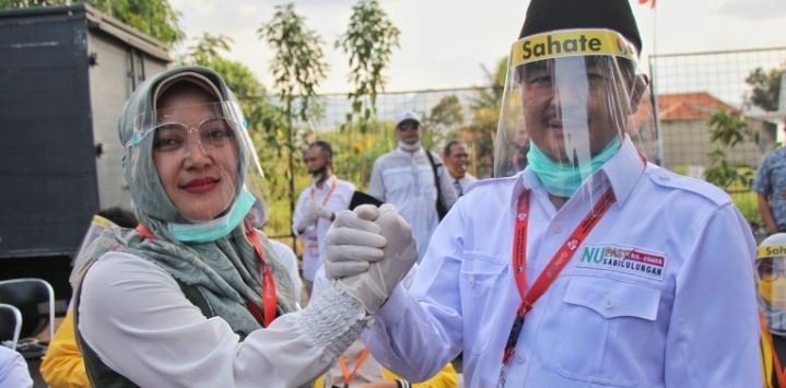 PILBUP : Calon Bupati Bandung dari Partai Golkar, Kurnia Agustina Naser dan Calon Wakil Bupati dari Partai Gerindra, Usman Sayogi.