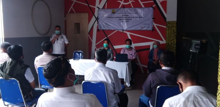 SOSIALISASI : Suasana sosialisasi pihak BBWS di gedung Cibutak Jalan Raya Ciparay-Pacet, Kab. Bandung, Rabu (9/2/2021) (foto : DEDEN KUSDINAR/RADAR BANDUNG)