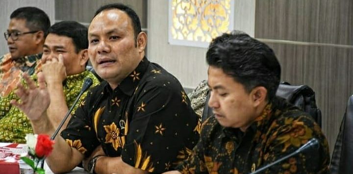 KUNKER: Anggota DPRD Jawa Barat Asep Syamsudin dalam kunjungan kerja Komisi IV DPRD Jawa Barat ke Dinas Perumahan dan Permukiman Jawa Barat, pada Rabu, (17/2/2021) (foto : IST)