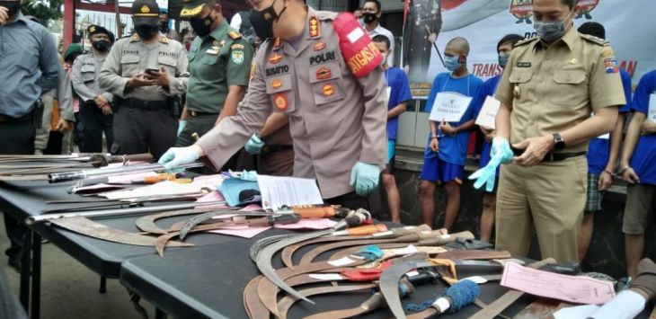 
BARANG BUKTI: Sebulan terakhir 38 senjata tajam diamankan Tim Kujang, Polresta Bogor Kota di lima titik berbeda. (foto: Foto Sofyansah/Radar Bogor)