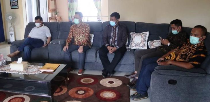 KOORDINASI : KPU Kabupaten Bandung Barat melakukan koordinasi program pemilu bersama Bupati Bandung Barat, Aa Umbara Sutisna, di Lembang, belum lama ini. (foto : IST)