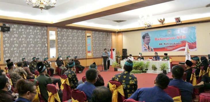 MENGHADIRI: Gubernur Jabar, Ridwan Kamil menghadiri Rakor PABPDSI Provinsi NTB dan Pelantikan Pengurus PABPDSI Kabupaten Lombok Timur di Royal BIL Hotel, Minggu (20/3/2022). (ist)
