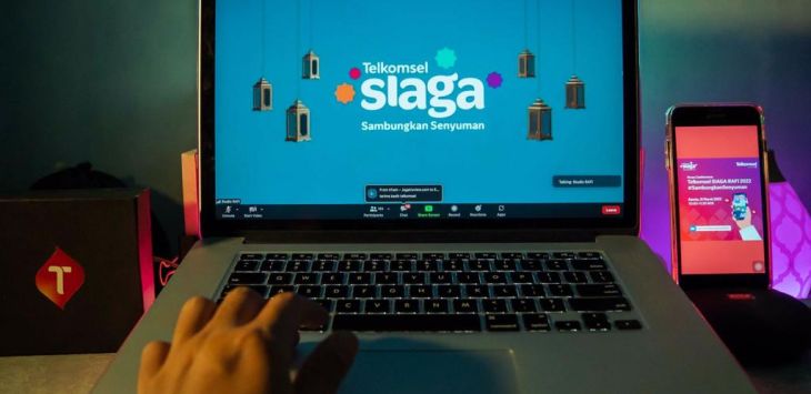 Telkomsel dengan semangat ‘Sambungkan Senyuman’ sepanjang Bulan Ramadan dan Idul Fitri (RAFI) 1443 H dengan melakukan pengamanan jaringan broadband di 500 point of interest, optimalisasi layanan pelanggan, serta berbagi semangat kebaikan melalui program tanggung jawab sosial perusahaan. (ist)