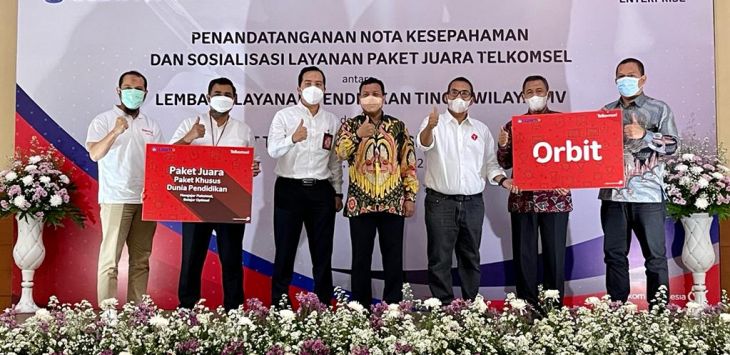 KERJA SAMA: Telkomsel dan LLDikti Wilayah IV Jawa Barat dan Banten bekerjasama dalam mendukung program belajar daring Perguruan Tinggi. (ist)