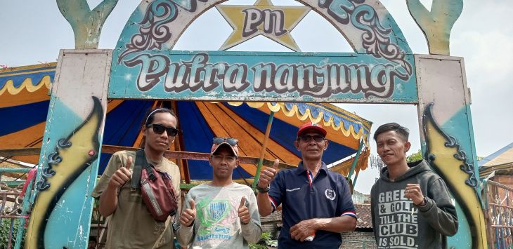 Pasar malam Putra Nanjung yang sedang menggelar pasarnya di lapangan Pemkot Kota Cimahi Jalan Raden Demang Hardjakusumah. AGUNG EKO SUTRISNO/ RADAR BANDUNG