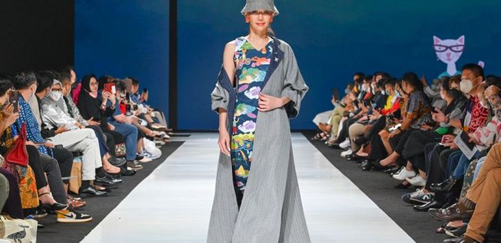 Program kolaborasi dari JF3, LAKON Indonesia dan Kedutaan Besar Perancis melalui Institut Francais d'Indonesie ( IFI) ini pada hari Sabtu, 3 September 2022 akan melakukan kurasi tahap akhir terhadap 7 brand fesyen terpilih yang akan mempresentasikan hasil koleksinya di runway JF3 fashion festival.