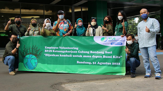 Cegah Kerusakan Lingkungan BPJAMSOSTEK Bagikan Eco Bag Tas Ramah Lingkungan. (ist)