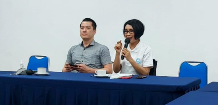 Ketua Apindo Jabar Ning Wahyu Astutik saat diskusi dengan 
para pengusaha Jabar, Kamis (27/10/2022). 