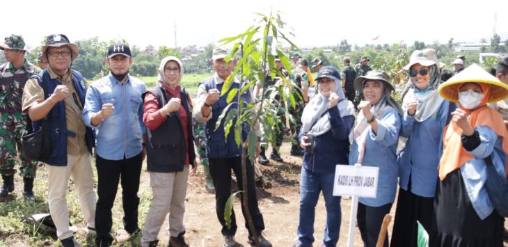Peringatan Hari Menanam Pohon Tahun 2022 di Bendung Copong BBWS Desa Sukasenang Kecamatan Banyuresmi, Garut. (ist)