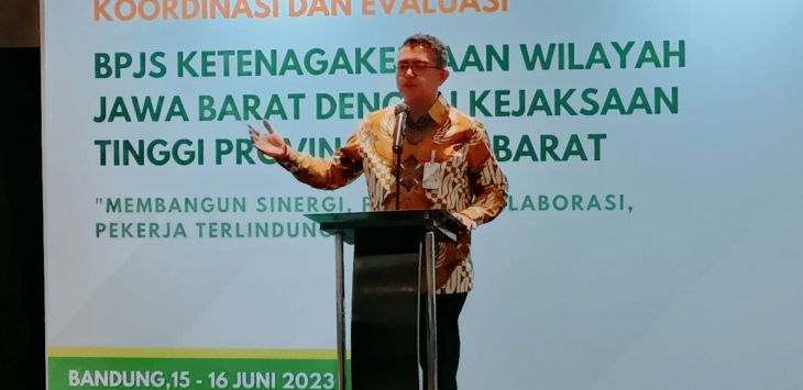 Deputi Direktur BPJS Ketenagakerjaan Wilayah Jawa Barat, Romie Erfianto saat menghadiri kegiatan koordinasi dan evaluasi bersama Kajati Jabar dan Kajari kabupaten dan kota, Kamis (15/6/2023).