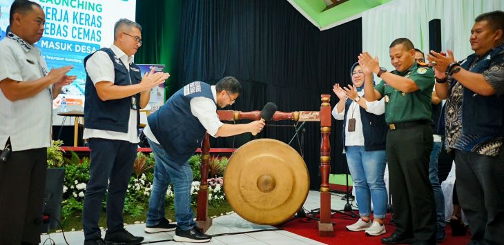 BPJS Ketenagakerjaan mengenalkan gerakan sosialisasi kampanye Kerja Keras Bebas Cemas (KKBC), di Balai Desa Tanjungsari, Kabupaten Sumedang, Kamis (6/7/2023).