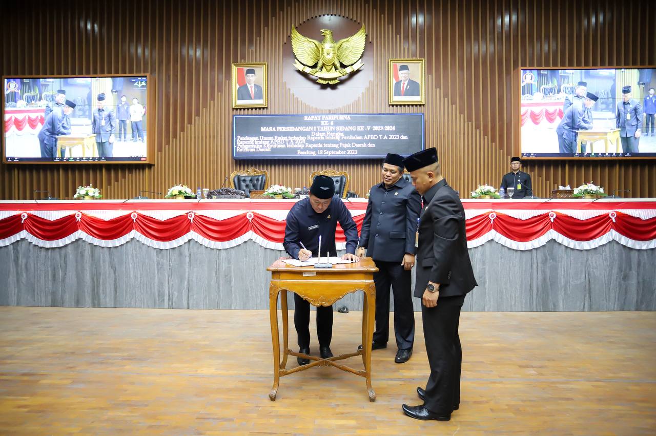 Rancangan Perda Kota Bandung Soal Pajak Dan Retribusi Daerah Disahkan ...