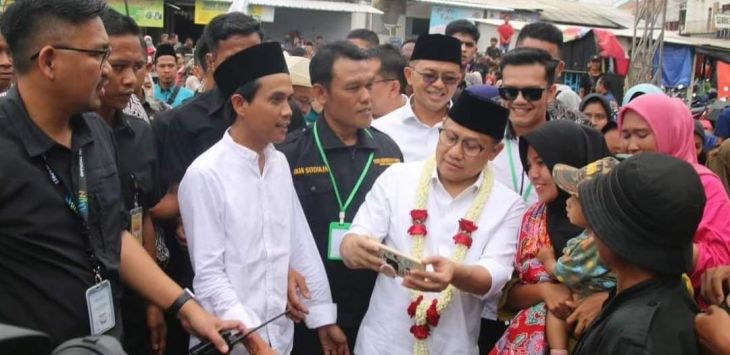
Antusias: Calon Wakil Presiden (Cawapres) Indonesia Muhaimin Iskandar yang akrab disapa Cak Imin berkunjung ke Kabupaten Subang.