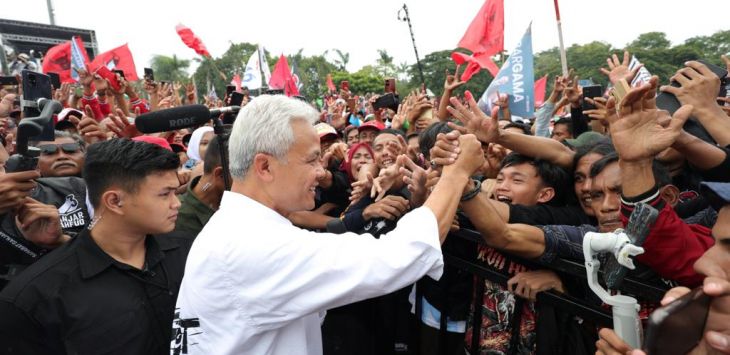 Calon Presiden No Urut 03 Ganjar Pranowo saat Kampanye di lapangan Tegalega Bandung.