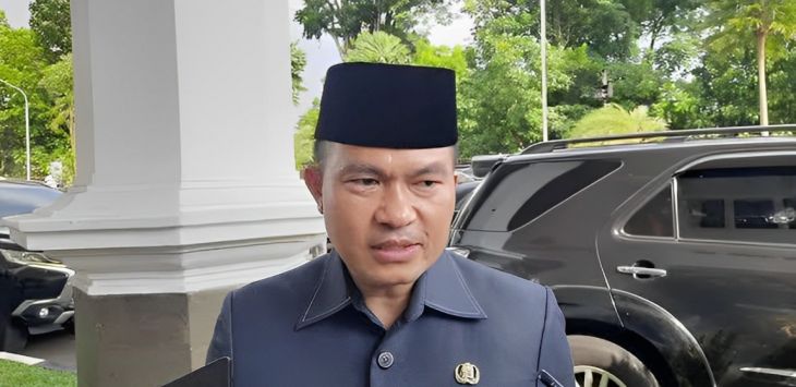 Kepala Dinas Pendidikan Jabar, Wahyu Mijaya menjawab pertanyaan media soal PPDB Jabar 2024.