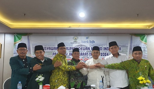 KH. Mansur Syaerozi Nakhodai DMI Jawa Barat Periode 2024-2029