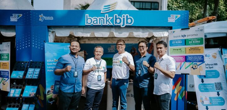 bank bjb memberikan dukungan penuh dalam gelaran West Java Festival (WJF) 2024 yang diselenggarakan pada Jumat-Minggu, 23-24 Agustus 2024 di Jalan Diponegoro, kawasan Gedung Sate, dan Saparua, Kota Bandung. 