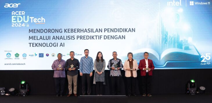 Pemberian Apresiasi dari Acer Indonesia kepada Para Pembicara dalam Agenda Acer Edu Tech 2024. (Foto : Istimewa)