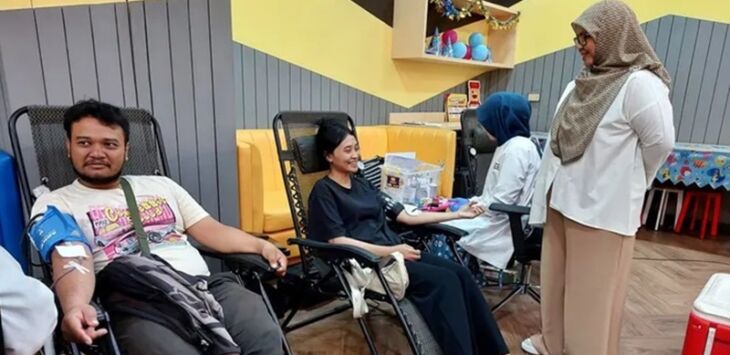 Timezone bareng PMI gelar donor darah massal di Mal Summarecon Bandung, Sabtu (21/9).