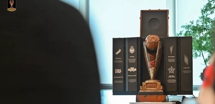 Trofi Piala Presiden. Foto : Dokumentasi X
