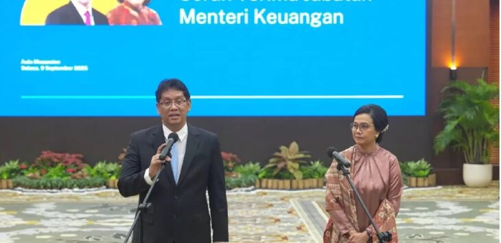 Purbaya Yudhi Sadewa usai serah terima jabatan Menteri Keuangan bersama Sri Mulyani di Gedung Juanda I, Jakarta, Senin (9/9/2025). Foto : Youtube Kementerian Keuangan RI

