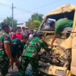 Tabrak Bus Sumber Selamat Sedang Berhenti, Sopir Truk Meninggal